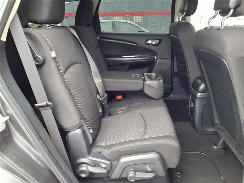 2015 Dodge Journey SXT - Photo 6 - Carmichaels, PA 15320