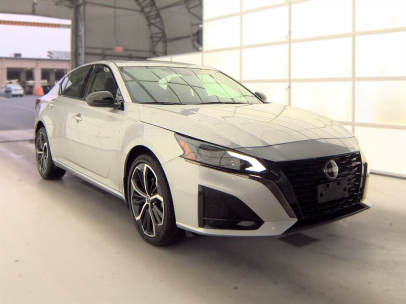 2023 Nissan Altima 2.5 SR - Photo 2 - Carmichaels, PA 15320