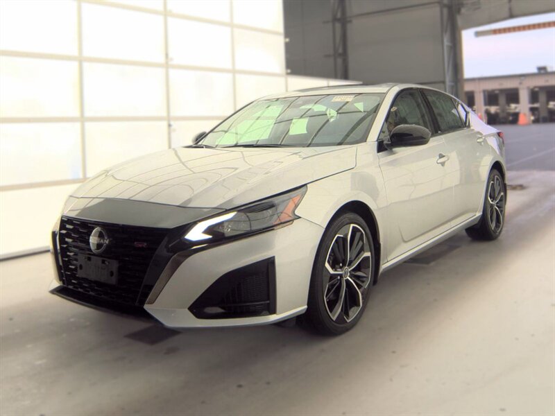 2023 Nissan Altima 2.5 SR   - Photo 1 - Carmichaels, PA 15320