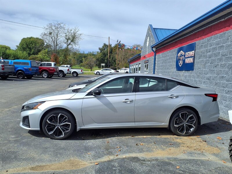 2023 Nissan Altima 2.5 SR - Photo 4 - Carmichaels, PA 15320