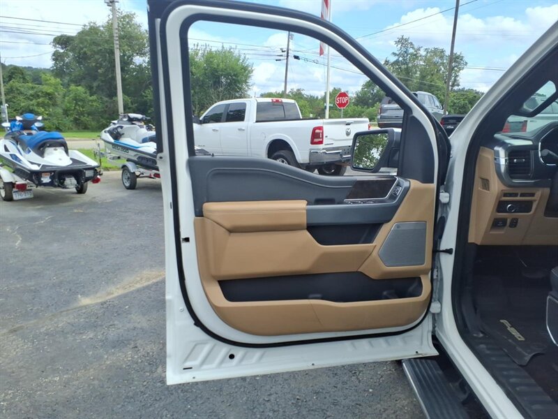 2022 Ford F-150 Lariat - Photo 8 - Carmichaels, PA 15320