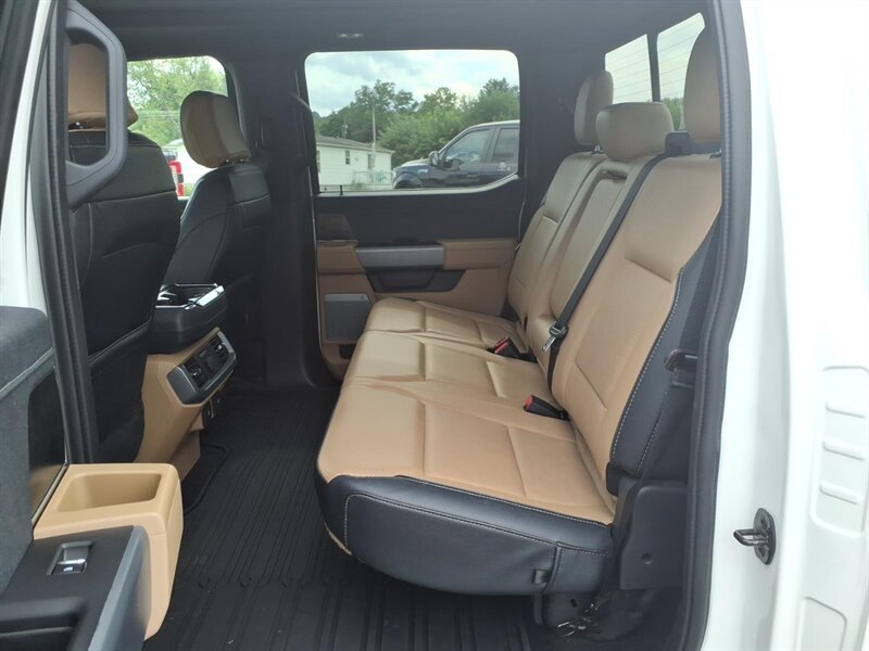 2022 Ford F-150 Lariat - Photo 11 - Carmichaels, PA 15320