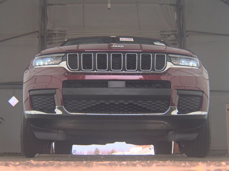 2023 Jeep Grand Cherokee L Laredo - Photo 5 - Carmichaels, PA 15320