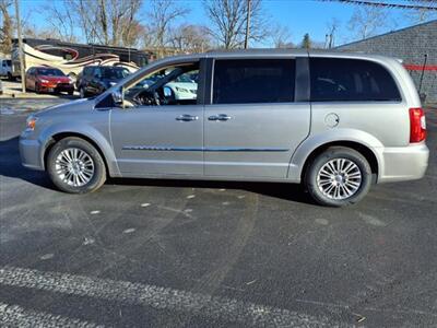 2015 Chrysler Town & Country Touring-L  