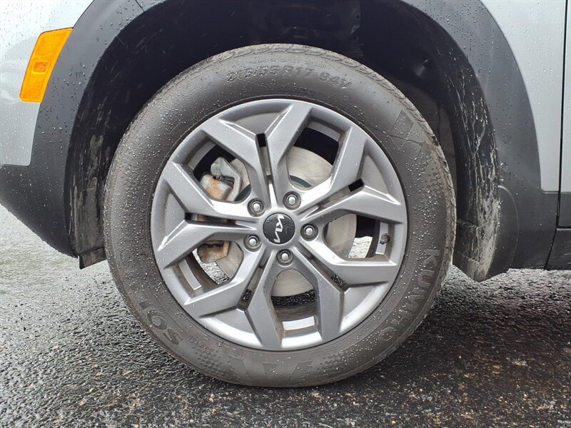 2024 Kia Seltos LX Certified Pre-Owned - Photo 6 - Carmichaels, PA 15320