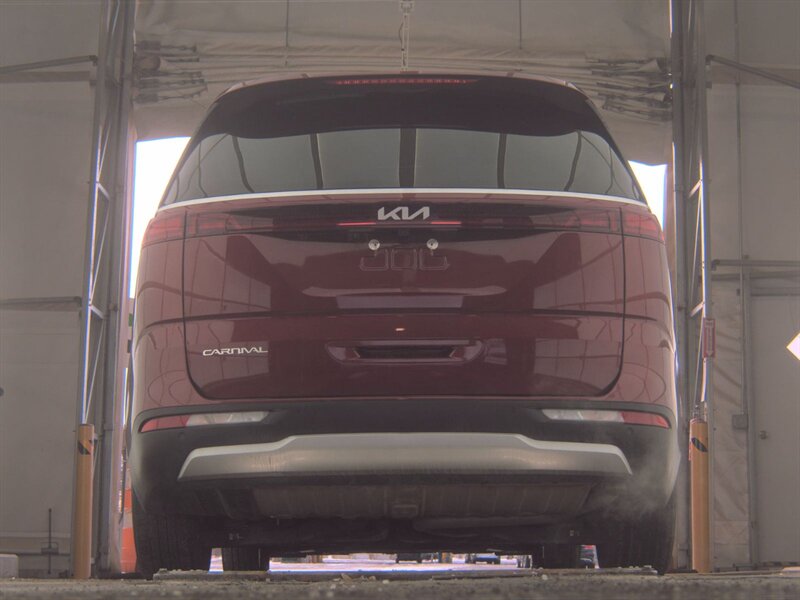 2024 Kia Carnival LX - Photo 4 - Carmichaels, PA 15320