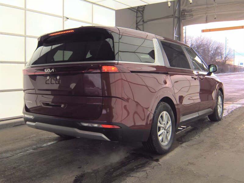 2024 Kia Carnival LX - Photo 9 - Carmichaels, PA 15320