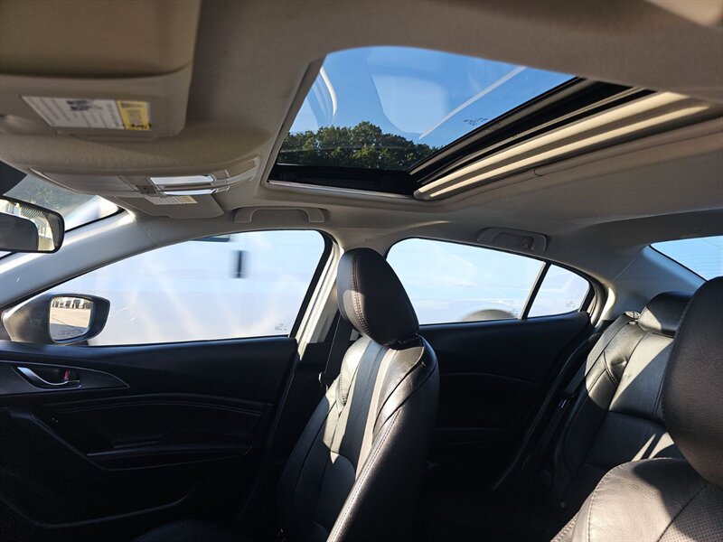 2018 Mazda Mazda3 Grand Touring - Photo 12 - Carmichaels, PA 15320