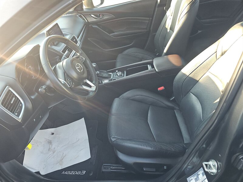 2018 Mazda Mazda3 Grand Touring - Photo 11 - Carmichaels, PA 15320