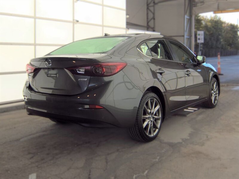 2018 Mazda Mazda3 Grand Touring - Photo 4 - Carmichaels, PA 15320