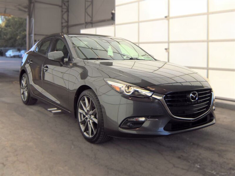 2018 Mazda Mazda3 Grand Touring - Photo 2 - Carmichaels, PA 15320