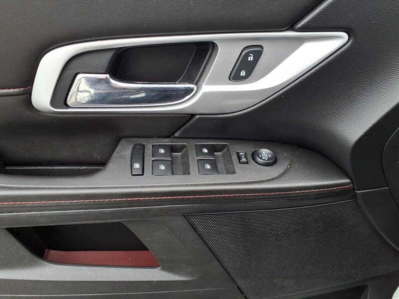 2015 GMC Terrain SLE-2   - Photo 10 - Carmichaels, PA 15320