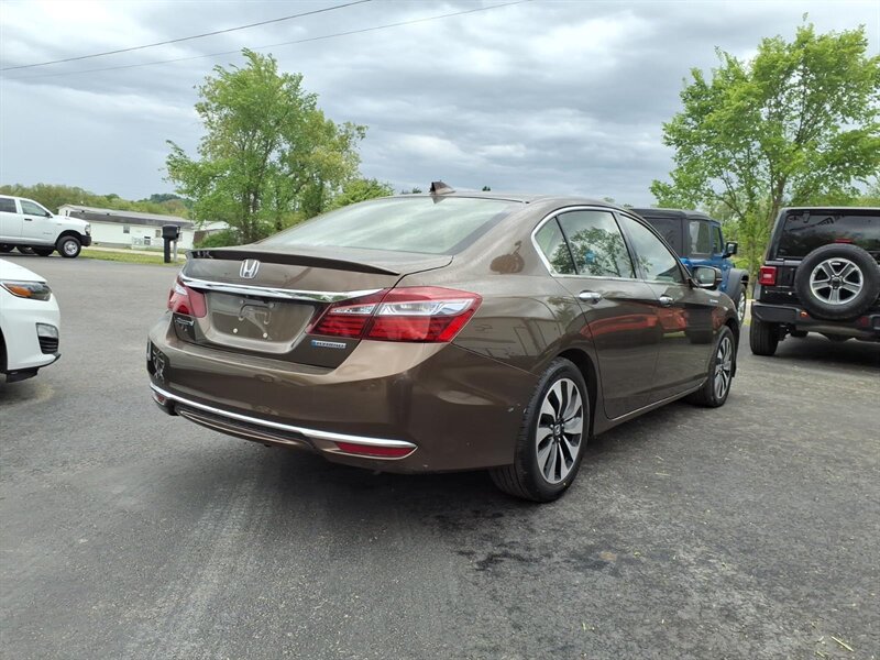 2017 Honda Accord Hybrid EX-L - Photo 4 - Carmichaels, PA 15320