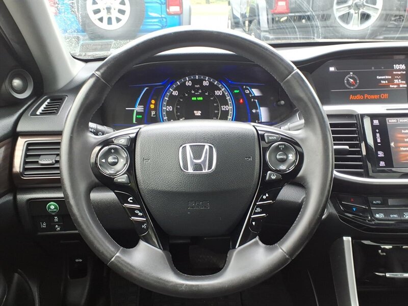 2017 Honda Accord Hybrid EX-L - Photo 14 - Carmichaels, PA 15320