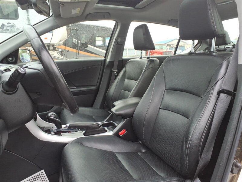 2017 Honda Accord Hybrid EX-L - Photo 7 - Carmichaels, PA 15320