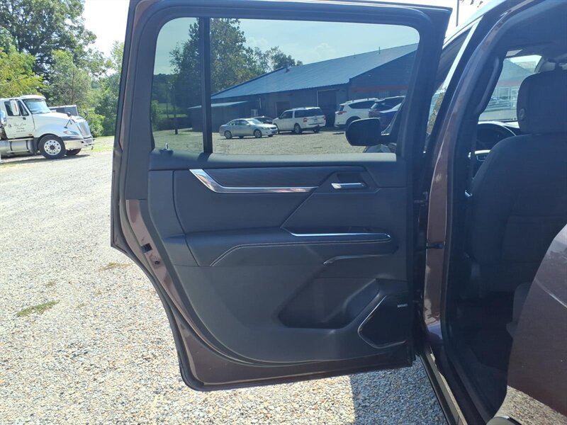 2025 GMC Acadia Elevation - Photo 9 - Carmichaels, PA 15320