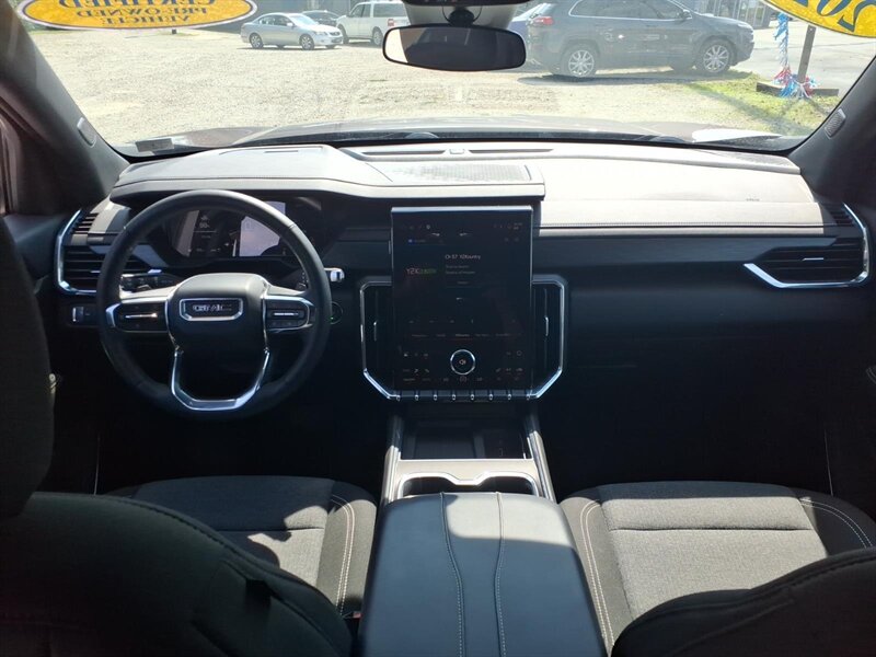 2025 GMC Acadia Elevation - Photo 11 - Carmichaels, PA 15320