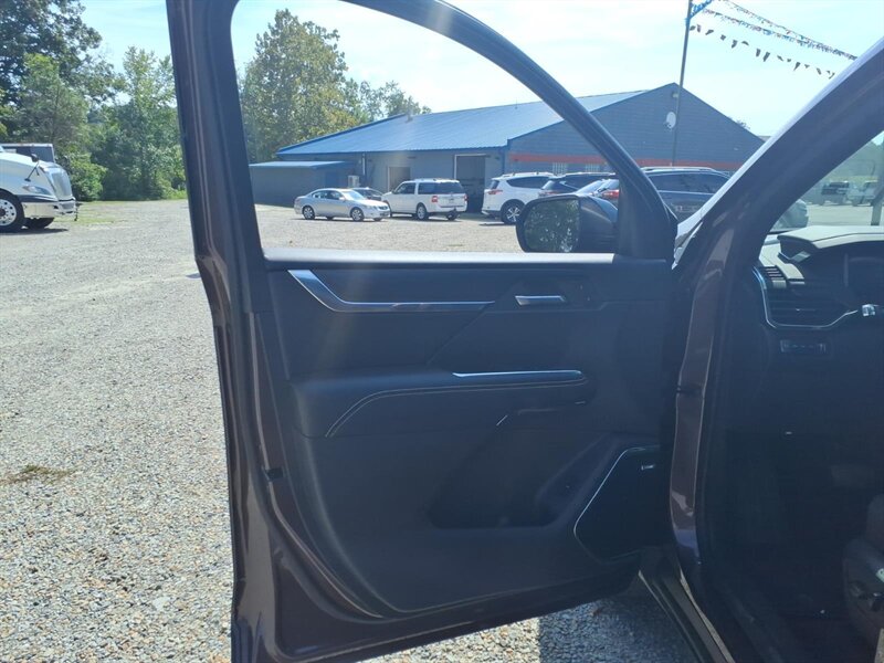 2025 GMC Acadia Elevation - Photo 7 - Carmichaels, PA 15320