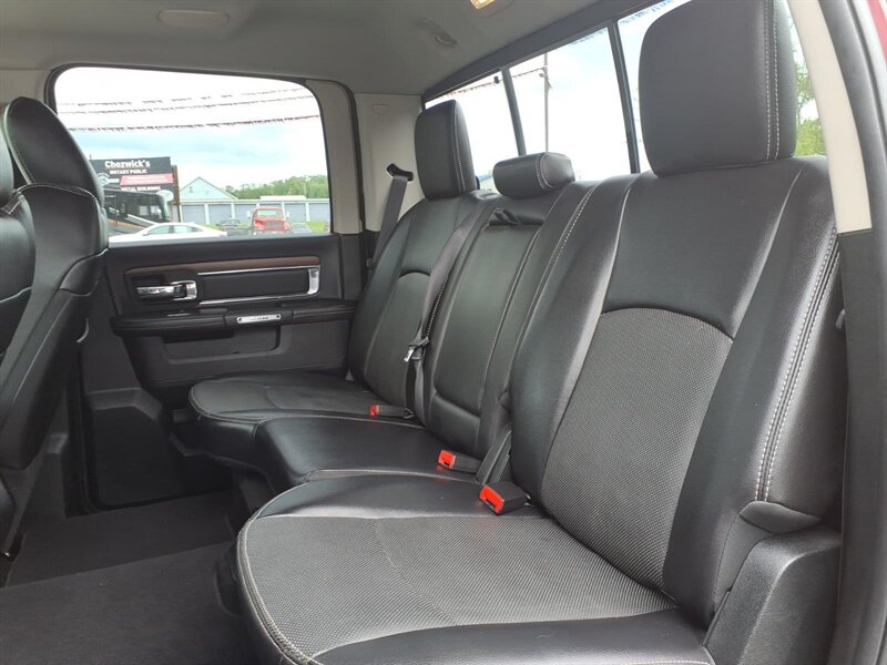2017 RAM 1500 Laramie - Photo 8 - Carmichaels, PA 15320