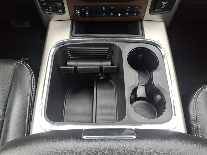 2017 RAM 1500 Laramie - Photo 12 - Carmichaels, PA 15320