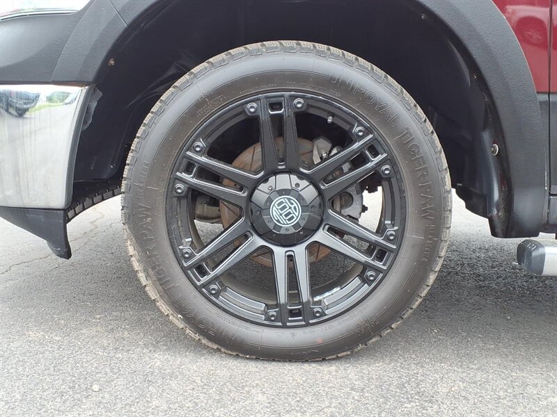 2017 RAM 1500 Laramie - Photo 6 - Carmichaels, PA 15320