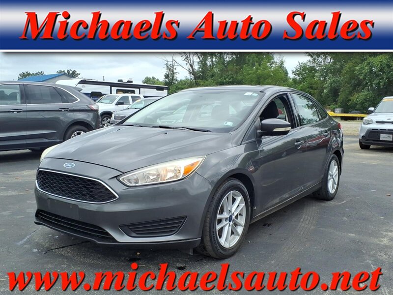 2017 Ford Focus SE   - Photo 1 - Carmichaels, PA 15320