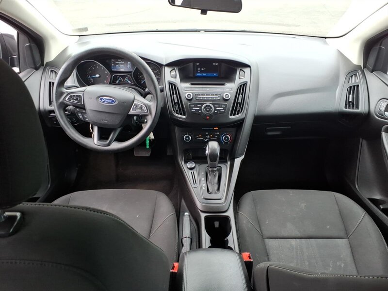 2017 Ford Focus SE - Photo 12 - Carmichaels, PA 15320