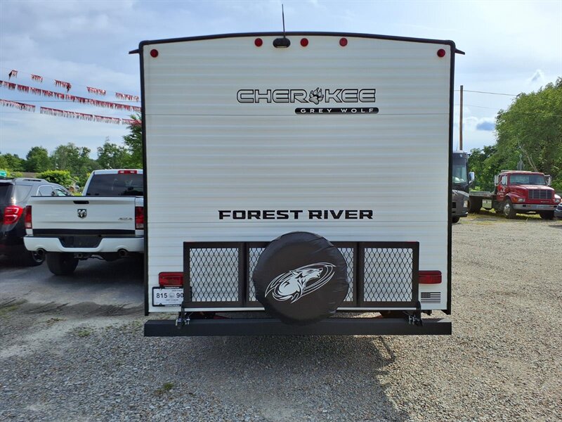 2026 Forest River Cherokee GREY WOLFE 23DBH - Photo 3 - Carmichaels, PA 15320