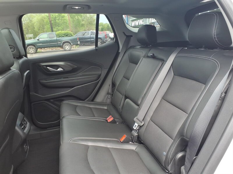 2022 GMC Terrain SLT - Photo 8 - Carmichaels, PA 15320