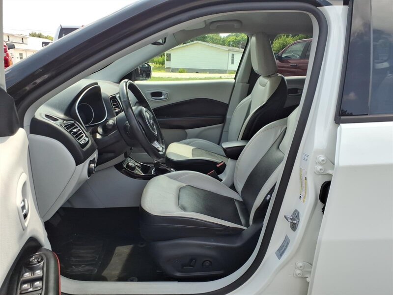 2017 Jeep Compass Limited - Photo 8 - Carmichaels, PA 15320