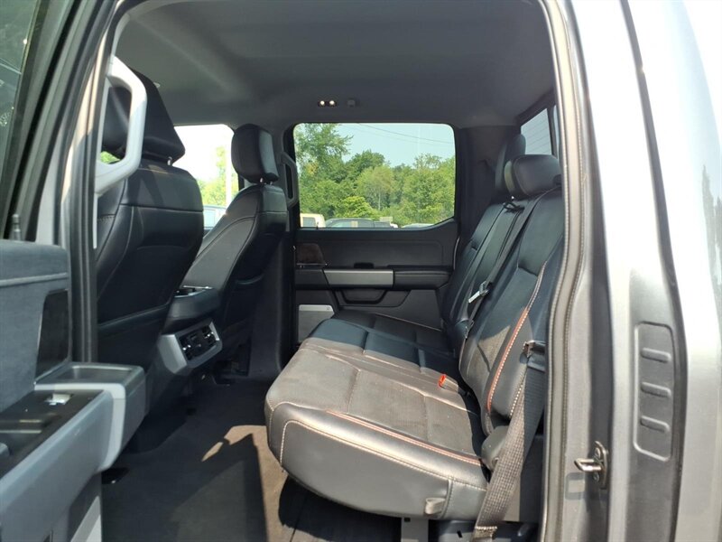 2024 Ford F-350 Lariat - Photo 10 - Carmichaels, PA 15320