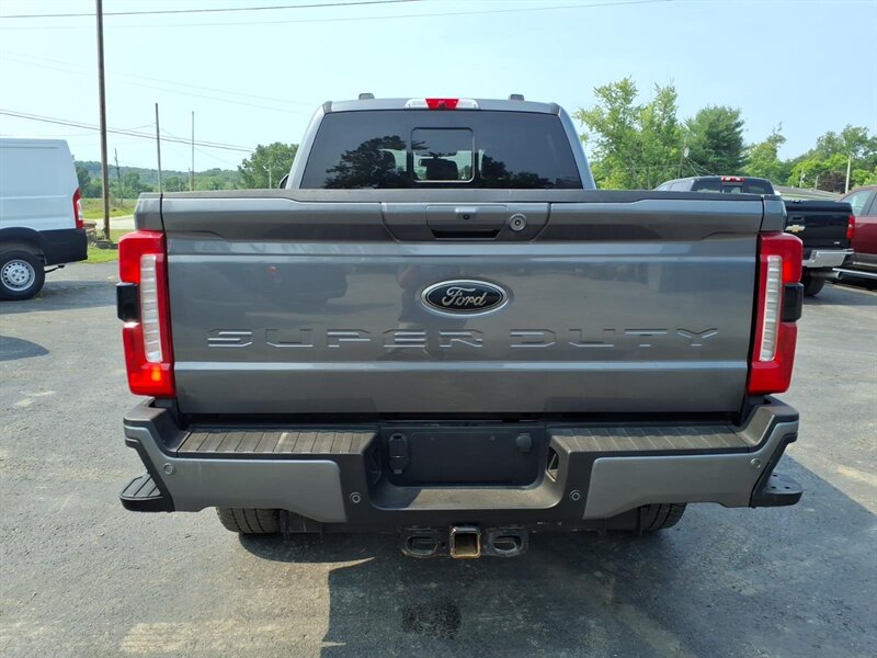 2024 Ford F-350 Lariat - Photo 7 - Carmichaels, PA 15320