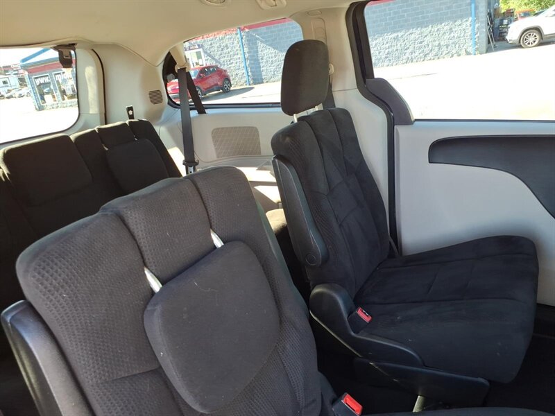 2013 Dodge Grand Caravan SE - Photo 6 - Carmichaels, PA 15320
