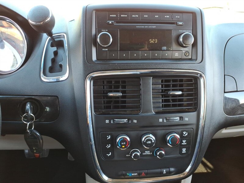 2013 Dodge Grand Caravan SE - Photo 12 - Carmichaels, PA 15320