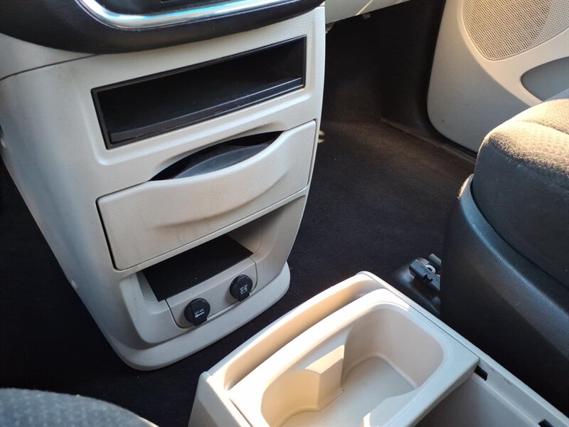 2013 Dodge Grand Caravan SE - Photo 13 - Carmichaels, PA 15320