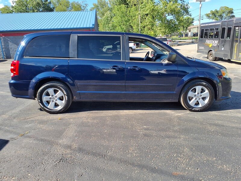 2013 Dodge Grand Caravan SE - Photo 3 - Carmichaels, PA 15320