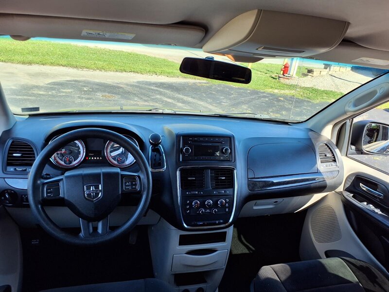 2013 Dodge Grand Caravan SE - Photo 10 - Carmichaels, PA 15320