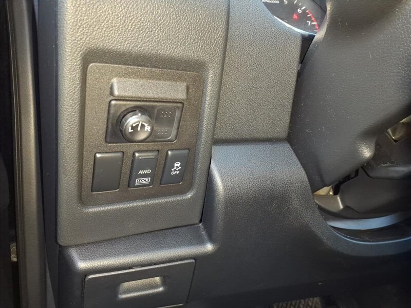 2013 Nissan Rogue SV - Photo 13 - Carmichaels, PA 15320