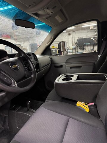 2011 Chevrolet Silverado 3500 Work Truck - Photo 5 - Carmichaels, PA 15320