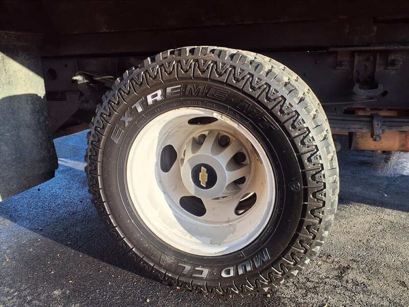 2011 Chevrolet Silverado 3500 Work Truck - Photo 6 - Carmichaels, PA 15320
