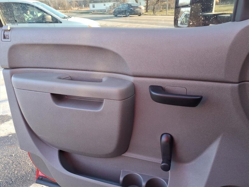 2011 Chevrolet Silverado 3500 Work Truck - Photo 9 - Carmichaels, PA 15320