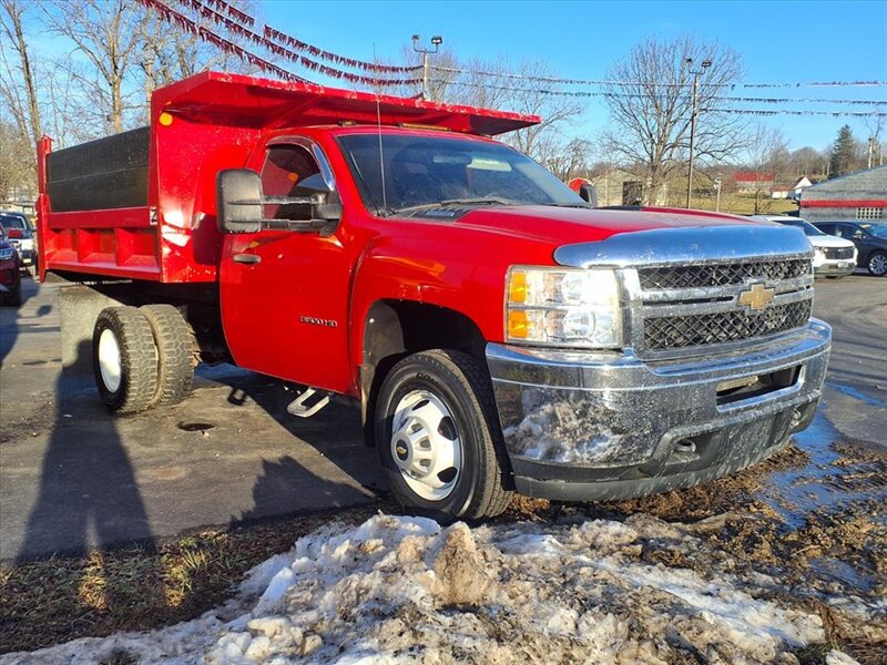 2011 Chevrolet Silverado 3500 Work Truck - Photo 2 - Carmichaels, PA 15320