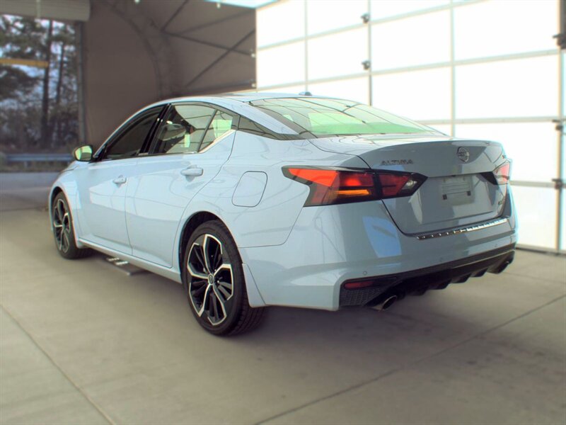 2023 Nissan Altima 2.5 SR - Photo 6 - Carmichaels, PA 15320