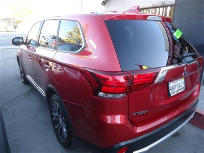 2017 Mitsubishi Outlander SE - Photo 5 - Van Nuys, CA 91405