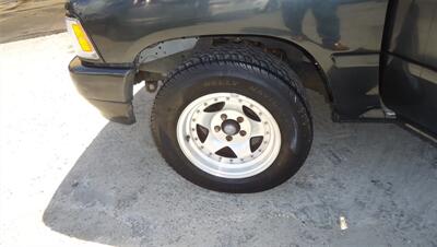 1993 Toyota Pickup   - Photo 15 - Van Nuys, CA 91405
