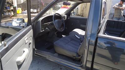 1993 Toyota Pickup   - Photo 13 - Van Nuys, CA 91405