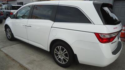 2013 Honda Odyssey EX-L   - Photo 8 - Van Nuys, CA 91405