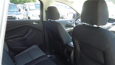 2016 Ford Escape SE - Photo 12 - Van Nuys, CA 91405