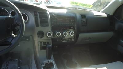 2011 Toyota Sequoia SR5 - Photo 18 - Van Nuys, CA 91405
