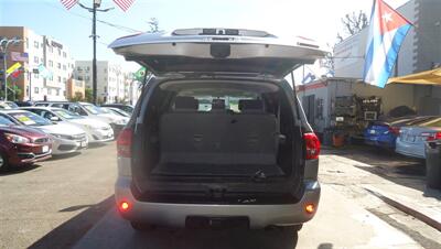 2011 Toyota Sequoia SR5 - Photo 8 - Van Nuys, CA 91405